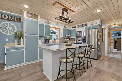 Kitchen - 405 S Lake St, Hendricks, MN 56136 photo 2 of 4