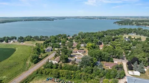 View/Area - 405 S Lake St, Hendricks, MN 56136 photo 3 of 4