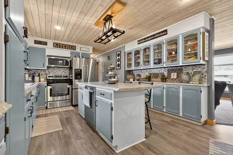 Kitchen - 405 S Lake St, Hendricks, MN 56136 photo 1 of 4