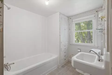Bath - 1360 Maple St, Baldwin, WI 54002 photo 1 of 1