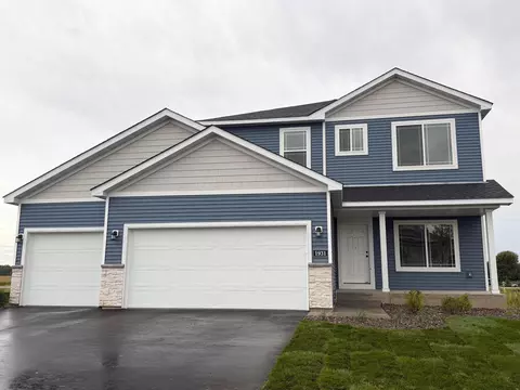 1931 Pierce St S, Cambridge, MN 55008