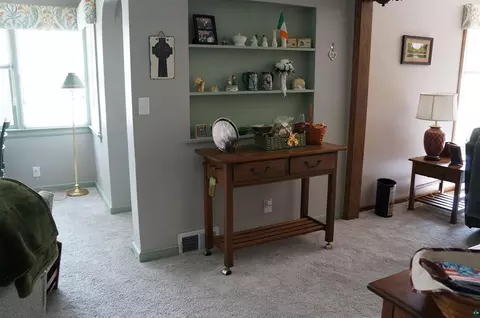 Entry Way - 5845 N Shore Dr, Duluth, MN 55804 photo 1 of 3