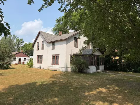 212 5th St SE, Little Falls, MN 56345