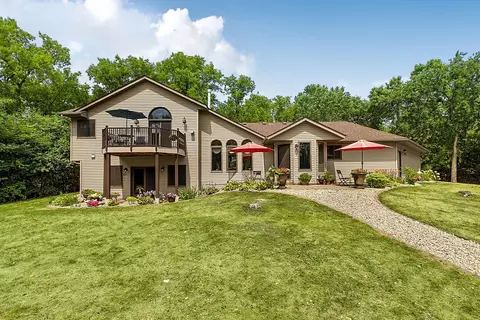Exterior - 4218 White Dr, Saint Cloud, MN 56303 photo 2 of 10