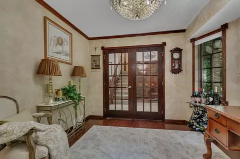 Entry Way - 4218 White Dr, Saint Cloud, MN 56303 photo 3 of 6