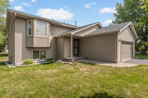 827 114th Ave NE, Blaine, MN 55434