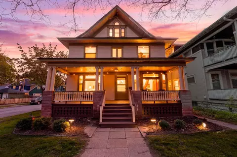 802 Ashland Ave, Saint Paul, MN 55104