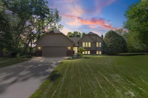 4980 Oakview Ln N, Plymouth, MN 55442