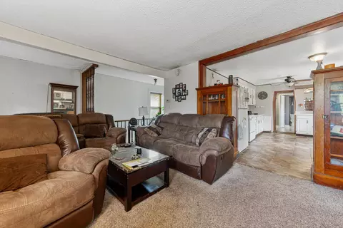 Living - 728 3rd Ave NW, Faribault, MN 55021 photo 2 of 2
