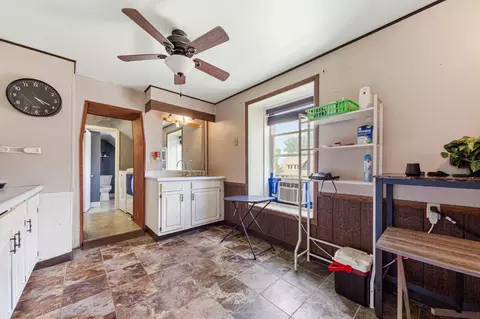 Entry Way - 728 3rd Ave NW, Faribault, MN 55021 photo 4 of 4