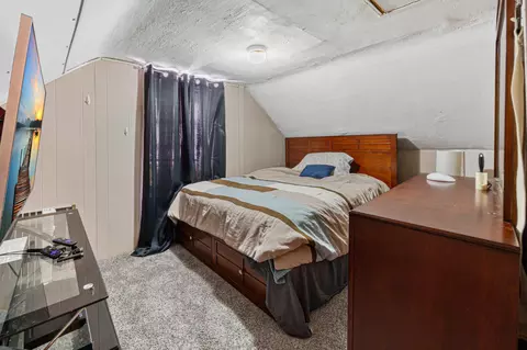 Bedroom - 728 3rd Ave NW, Faribault, MN 55021 photo 2 of 5