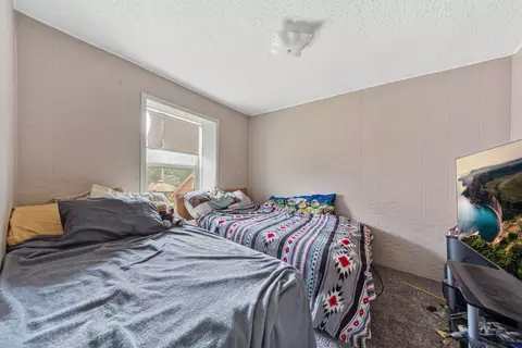 Bedroom - 728 3rd Ave NW, Faribault, MN 55021 photo 3 of 5