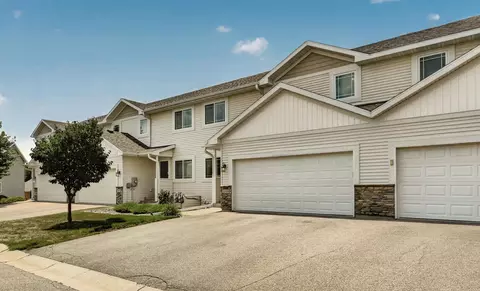 5198 Foxfield Dr NW, Rochester, MN 55901