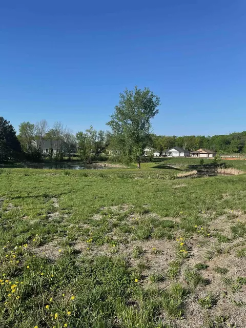 1958 Campfire Dr E, Waconia, MN 55387 photo 3