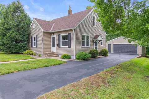 725 4th Ave SW, Hutchinson, MN 55350