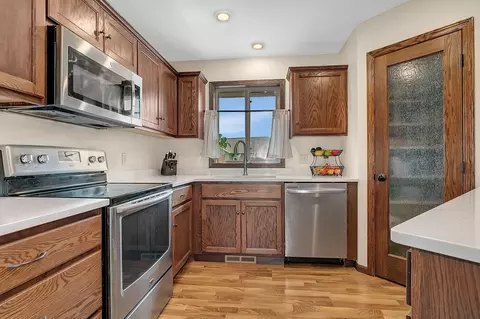 Kitchen - 105 Estate Dr, Avon, MN 56310 photo 1 of 3