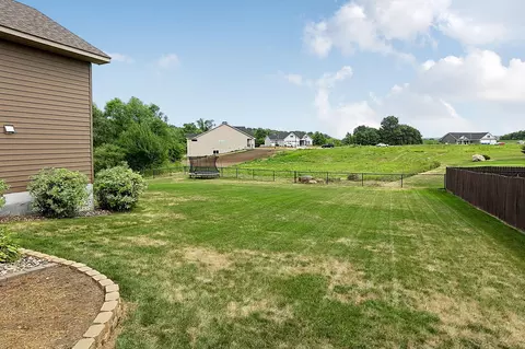 Exterior - 105 Estate Dr, Avon, MN 56310 photo 6 of 10