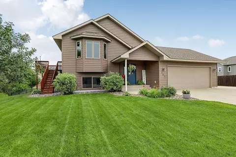 Exterior - 105 Estate Dr, Avon, MN 56310 photo 4 of 10