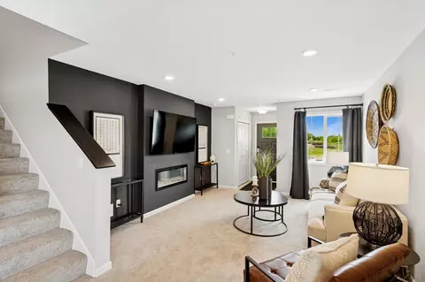 2016 Apple Ln, Montrose, MN 55363