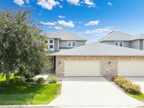 1498 Willow Point Ln SW, Rochester, MN 55902