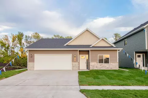 7030 65 St S, Horace, ND 58047