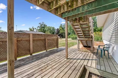 Exterior - 300 8th St NW, Plainview, MN 55964 photo 5 of 8