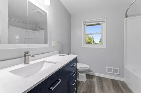 Bath - 300 8th St NW, Plainview, MN 55964 photo 1 of 2