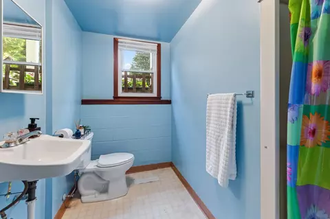 Bath - 300 8th St NW, Plainview, MN 55964 photo 2 of 2