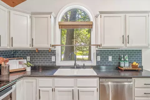 Kitchen - 4785 Mayelin Ave NE, Saint Michael, MN 55376 photo 5 of 6