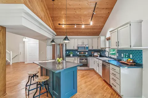 Kitchen - 4785 Mayelin Ave NE, Saint Michael, MN 55376 photo 3 of 6