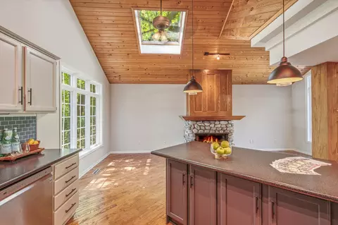 Kitchen - 4785 Mayelin Ave NE, Saint Michael, MN 55376 photo 6 of 6