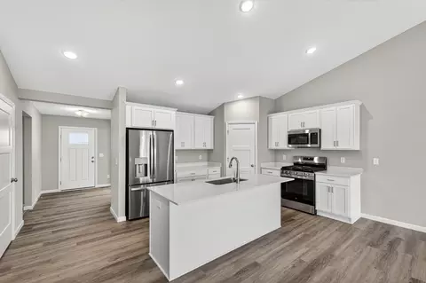 4699 89th St NE, Monticello, MN 55362