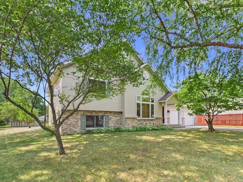 302 14th St N, Sartell, MN 56377