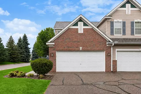 6889 Folkestone Rd #711, Apple Valley, MN 55124