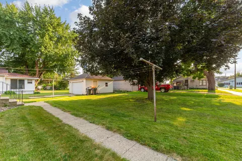 Exterior - 200 First Ave SE, Mapleton, MN 56065 photo 6 of 7