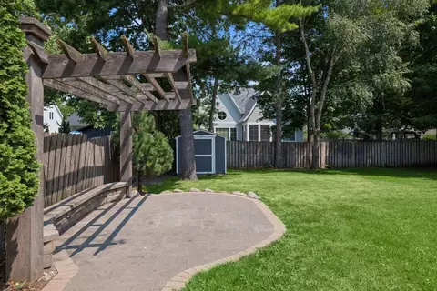 Exterior - 633 Park St E, Wayzata, MN 55391 photo 5 of 7