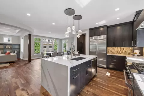Kitchen - 633 Park St E, Wayzata, MN 55391 photo 4 of 4