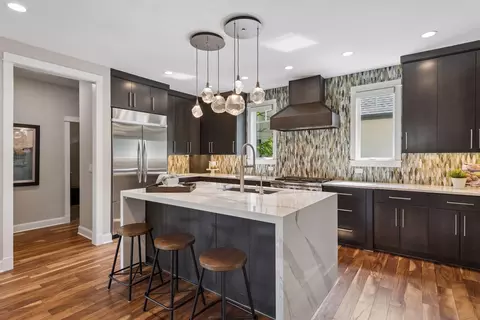 Kitchen - 633 Park St E, Wayzata, MN 55391 photo 2 of 4