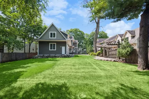 Exterior - 633 Park St E, Wayzata, MN 55391 photo 3 of 7