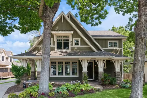 Exterior - 633 Park St E, Wayzata, MN 55391 photo 6 of 7