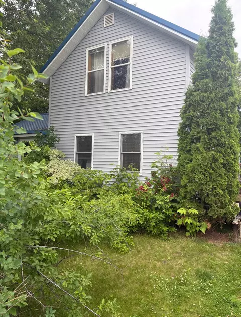 307 N Farwell St, Verndale, MN 56481