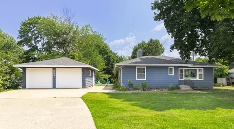 4943 Osgood Ave N, Stillwater, MN 55082