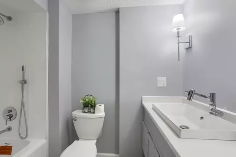 Bath - 8664 Xenium Ln N, Maple Grove, MN 55369 photo 5 of 6