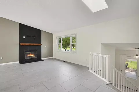 Living - 939 Savannah Rd, Eagan, MN 55123 photo 2 of 5