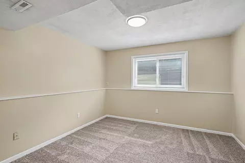 Bedroom - 939 Savannah Rd, Eagan, MN 55123 photo 4 of 4