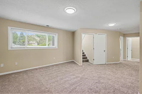 Living - 939 Savannah Rd, Eagan, MN 55123 photo 5 of 5