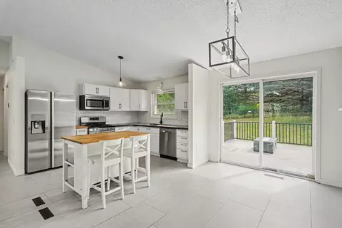 Kitchen - 939 Savannah Rd, Eagan, MN 55123 photo 1 of 3