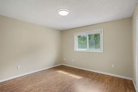 Bedroom - 939 Savannah Rd, Eagan, MN 55123 photo 2 of 4