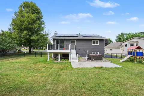 Exterior - 939 Savannah Rd, Eagan, MN 55123 photo 3 of 5