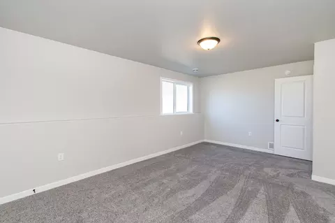Bedroom - 6796 Deer Creek Pkwy, Horace, ND 58047 photo 8 of 10